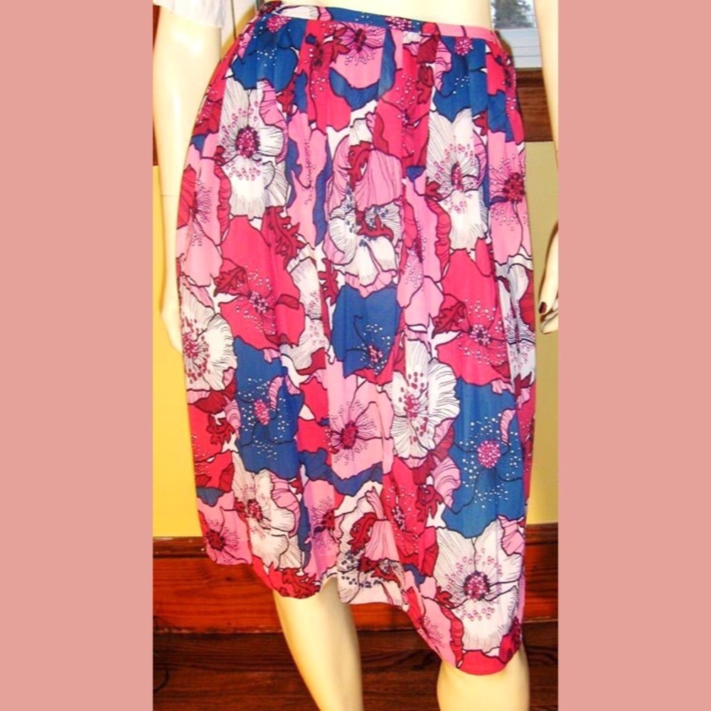 Vintage Boho MOD Psychedelic Floral Pleated 70s Midi Skirt